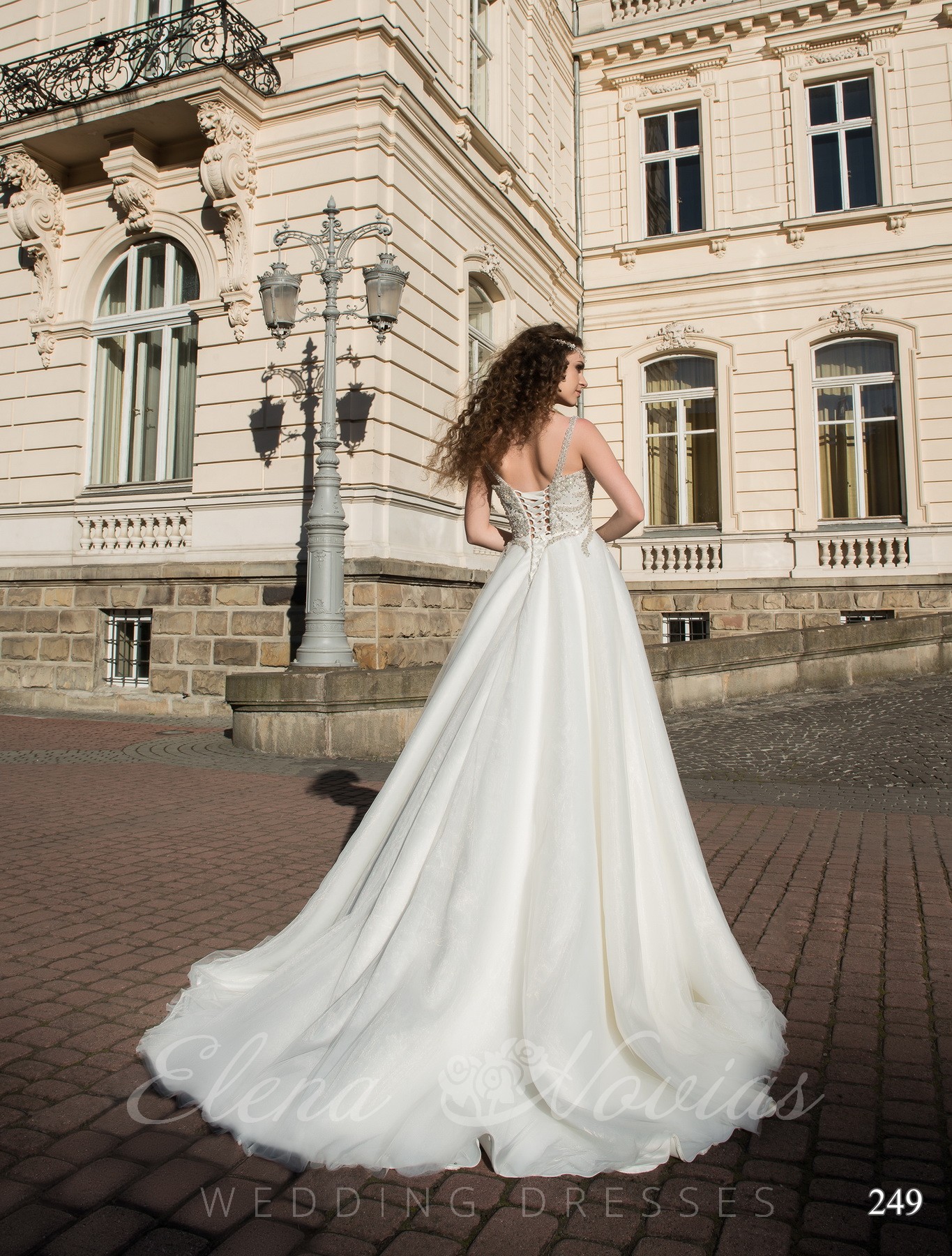 Wedding dress with a high waist model 249